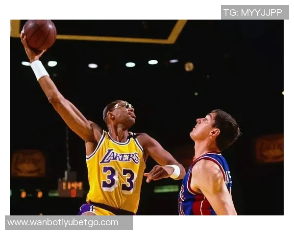 字母哥再创历史只需一次30105即可超越大O成NBA传奇第一人 字母哥再创历史只需一次30105即可超越大O成NBA传奇第一人